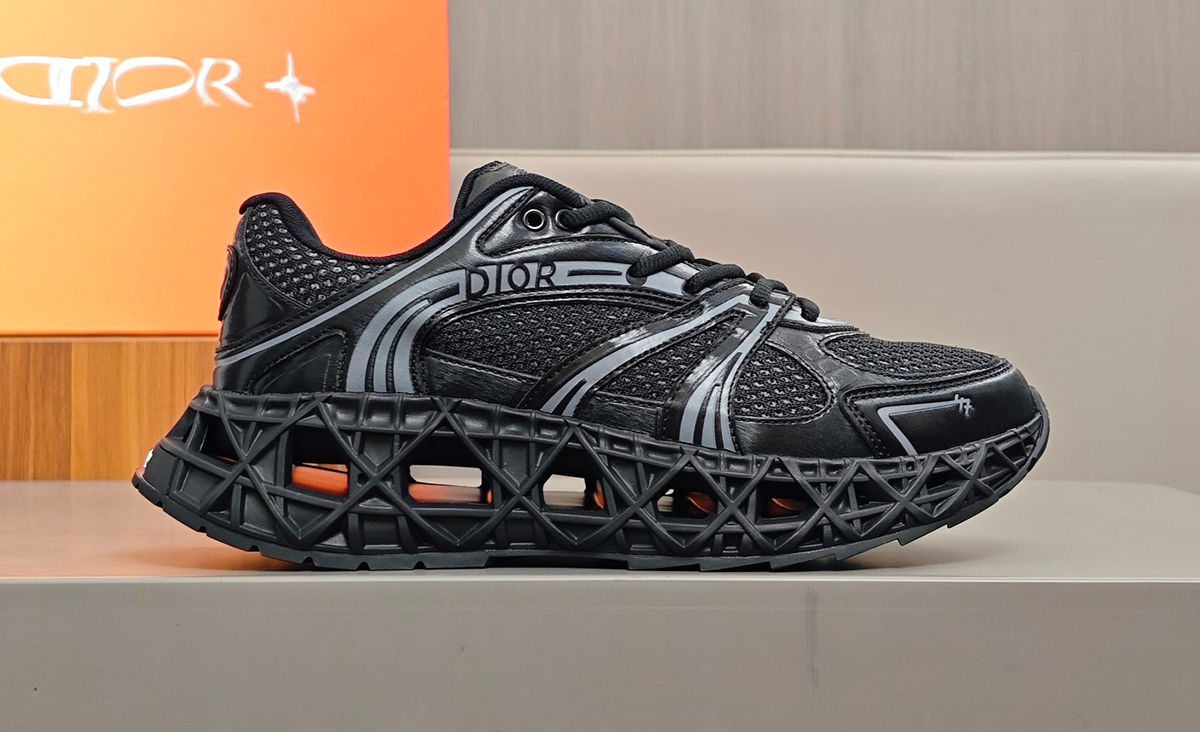 B35 NXXT Sneaker Black Size: 38-46